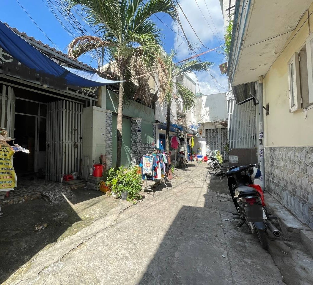 Bán nhà riêng 92m2, Hẻm xe tải 5m Đ. Lê Trọng Tấn, Tân Phú