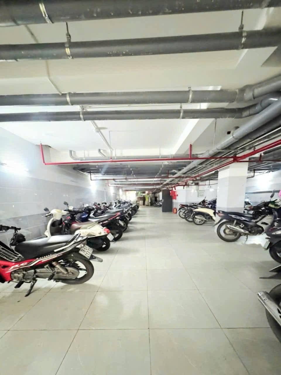 CHDV CAO CẤP - NHÀ MỚI 6 TẦNG + HẦM + THANG MÁY 💎

- Nguồn thu ổn định 150triệu / tháng 
- Diện tích bề thế 9x30
- Đường 16m có lề - vị trí sầm uất 
- Sát Aeon - Trường Chinh - Cộng Hòa 
- 100t/m2 TL (246)

📞 Liên hệ xem ngay: 0902 106 911