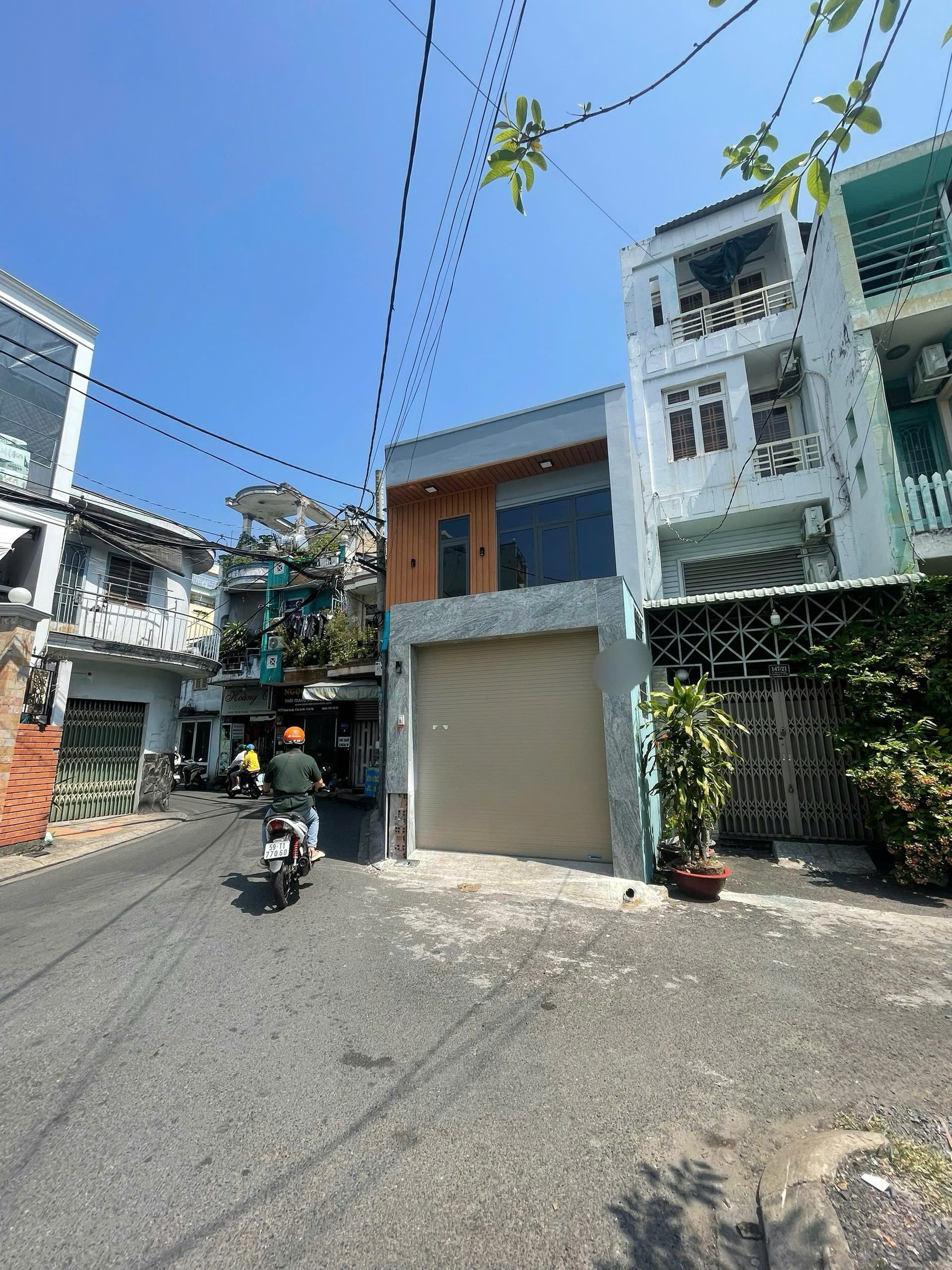 Nhà 2 mặt tiền, hẻm nhựa thông tt p.Tân Sơn Nhì buôn bán sầm uất, dt 60m2 nở hậu đầy tài lộc nhỉnh 7 tỷ TL!