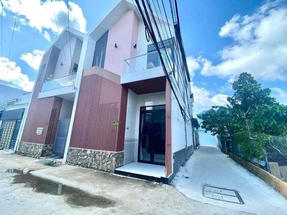 2. Nhà trệt lầu góc 2 mặt tiền hẻm 5m gần BV Đại học Y Dược