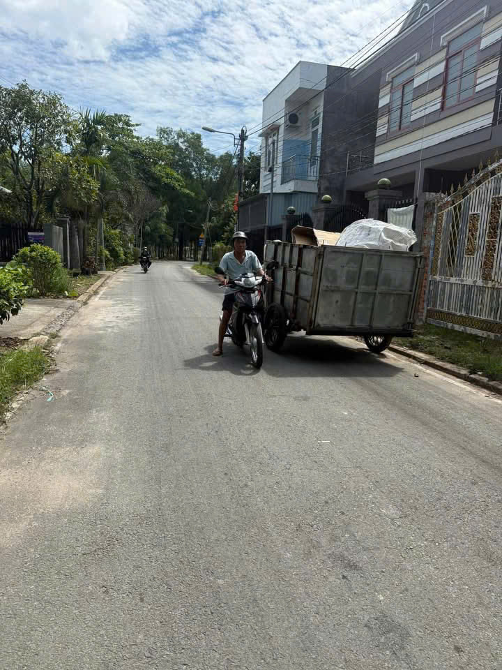 Bán đất 652m² ngang 11m giá 2.7 tỷ tại Phường Tân An Thành phố Thủ Dầu Một: 0815422197