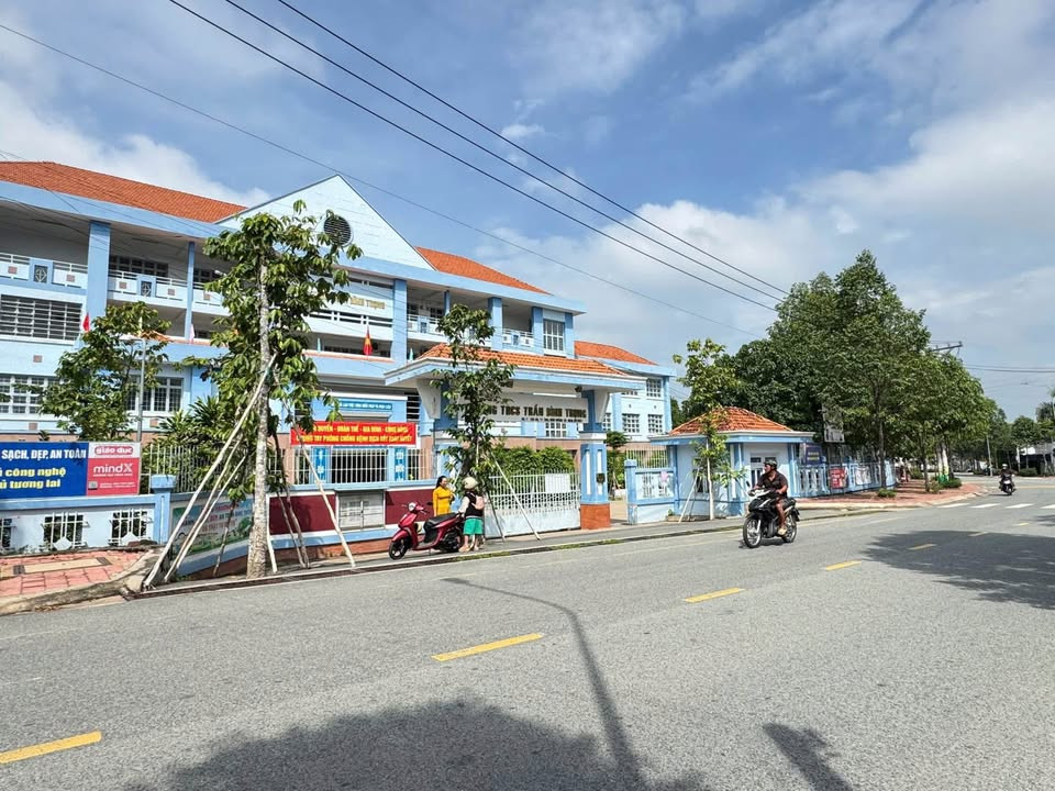 Bán đất 292m² ngang 7m giá 3.15 tỷ tại Phường Tân An TDM: 0815422197