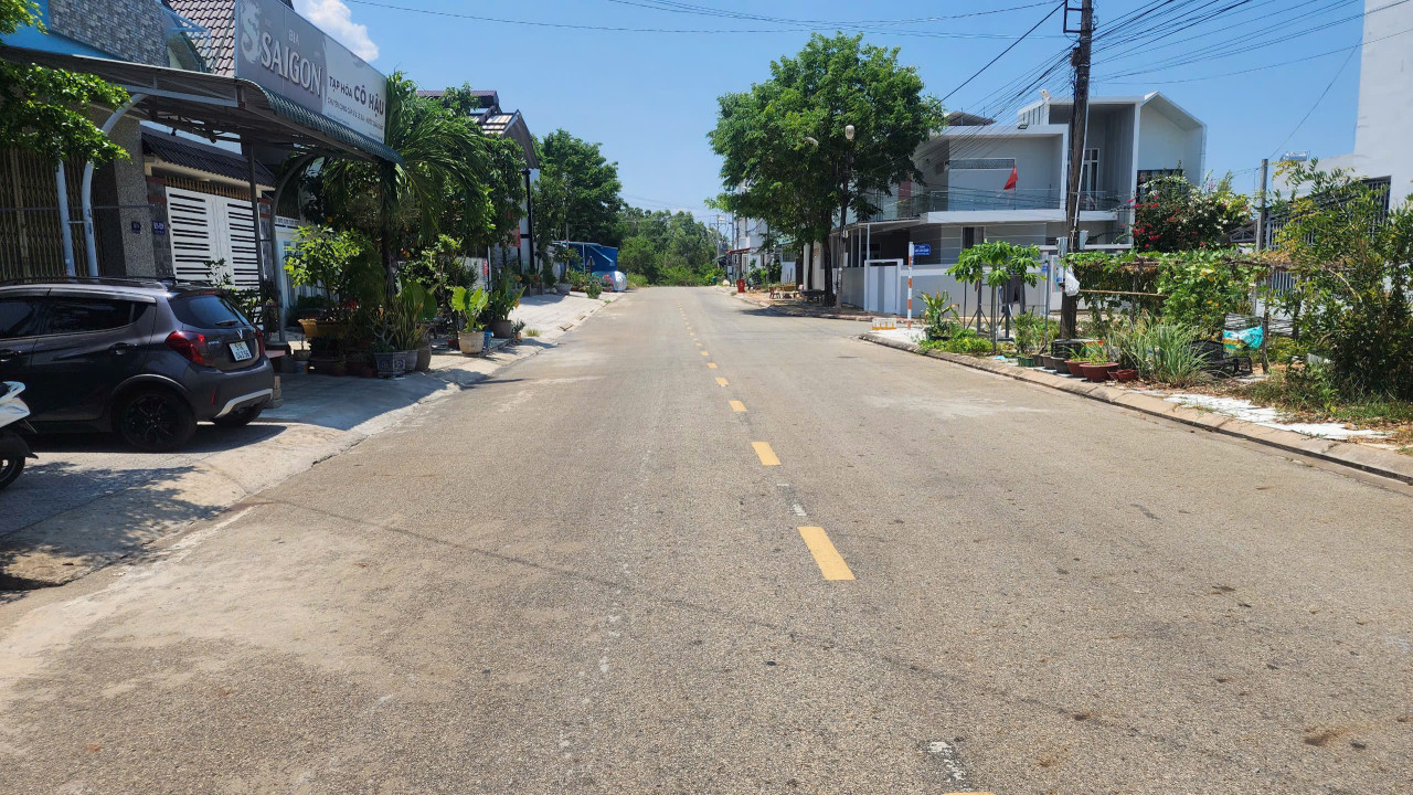 Đất ngộp 5m x 20m full thổ Đường Nguyễn Thượng Hiền - LaGi giá ngộp 2  tỷ