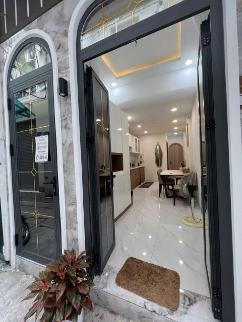 Cho Thuê Nhà Nguyên Căn Nguyễn Hữu Cầu Quận 1 gần CV Lê Văn Tám