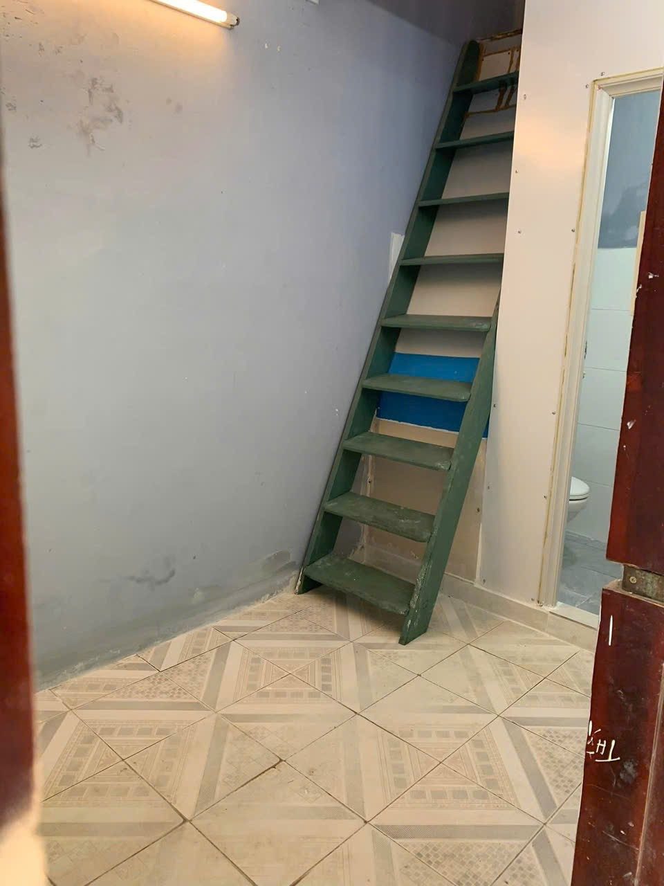Cho thuê phòng 16m2 có gác gỗ full nội thất hẻm 10m ra đường Trần Khắc Chân phường Tân Định Quận 1