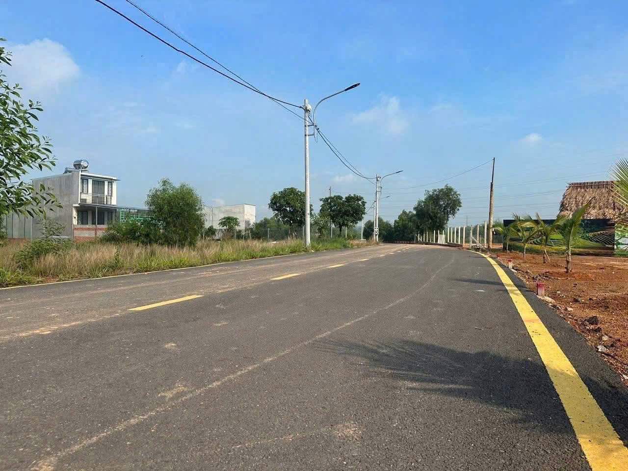 CHÍNH CHỦ RA GẤP 100M2 ĐẤT NỀN XÂY NHÀ GẦN KCN MỸ PHƯỚC