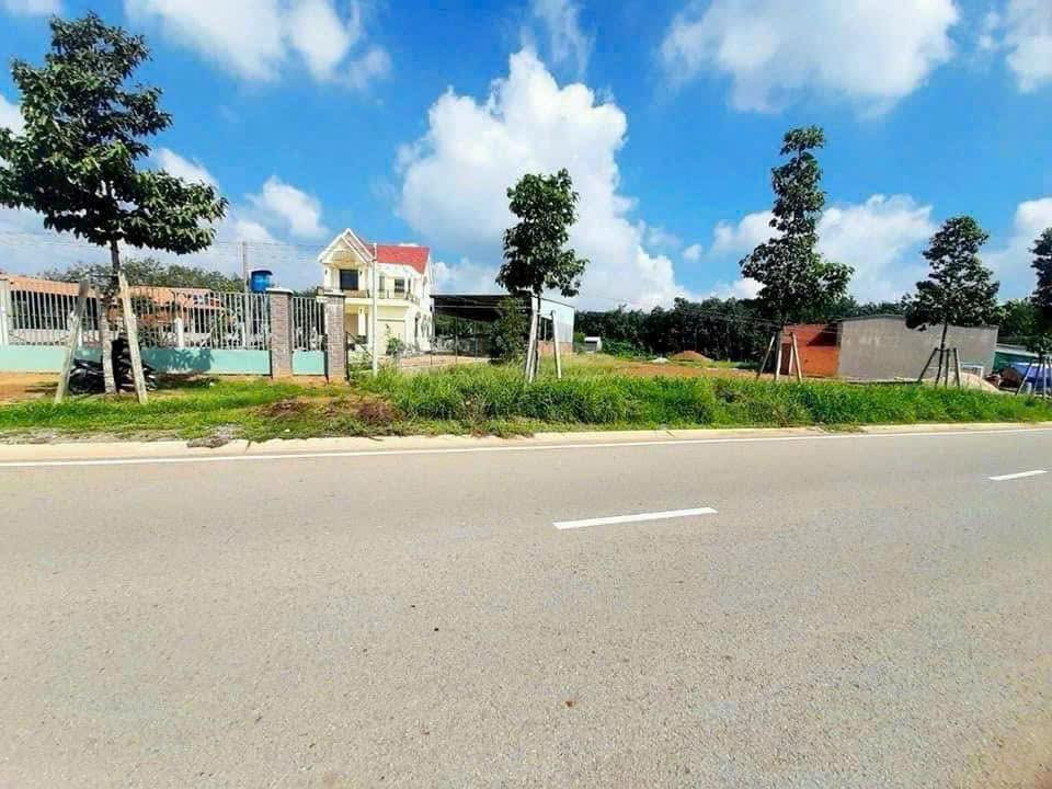 Bán đất 1605.3m² ngang 26m giá 25.5 tỷ tại Phường Tân Định 0815422197