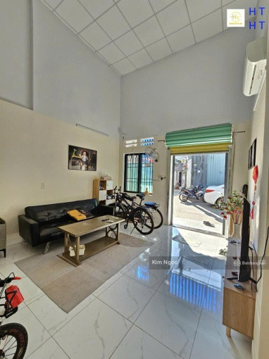 Chủ ngộp ngân hàng bán gấp nhà cấp 4 sẵn 5 phòng trọ 100m2, ngay Tân Đông Hiệp, Dĩ An, SHR