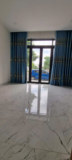 Bán nhà KDC Đông Hưng