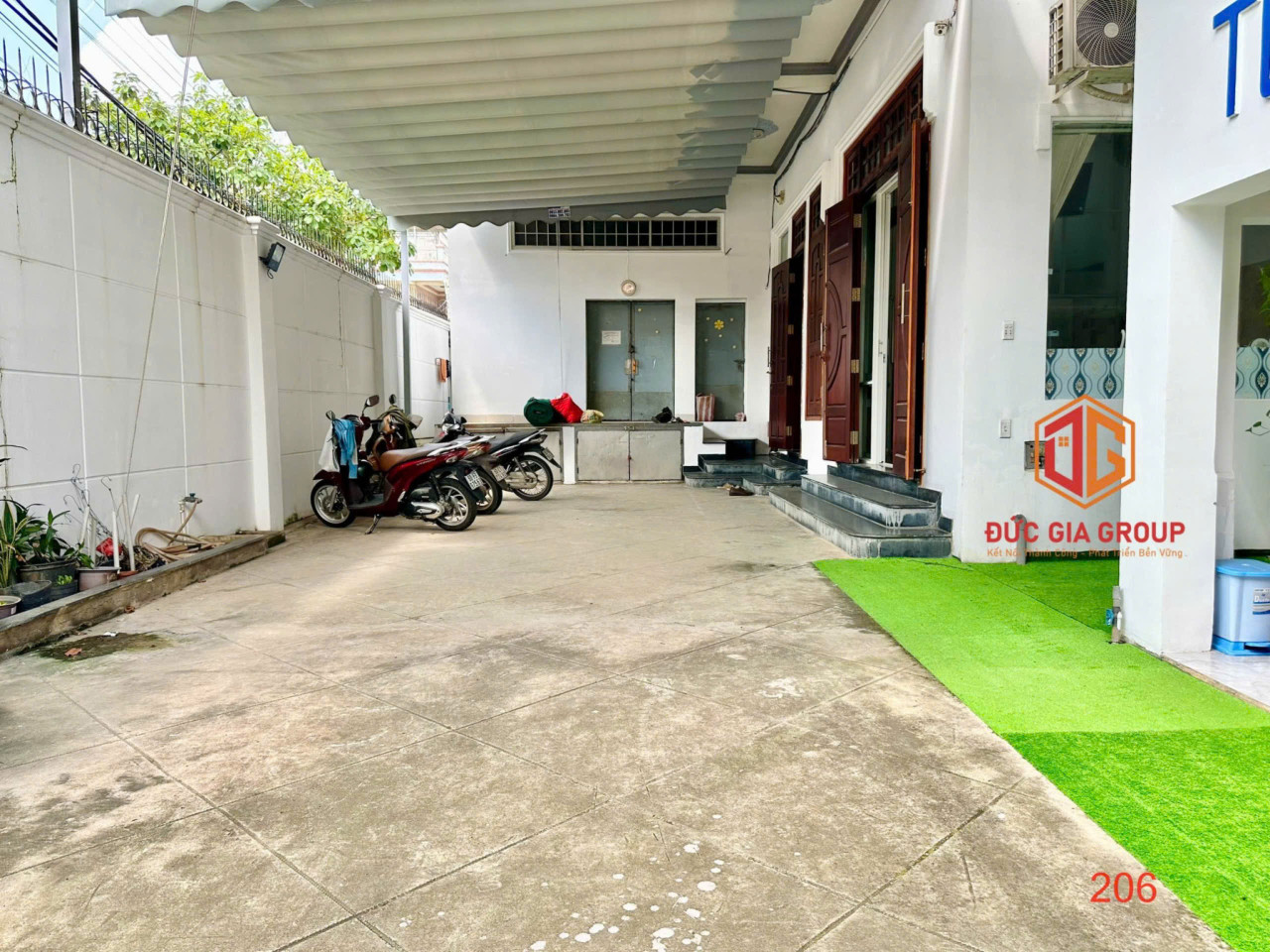 Ngộp, bán căn biệt thự góc 2 mặt tiền gần B5 Tân Hiệp, đường nhựa 8m thông, chỉ 8,9 tỷ