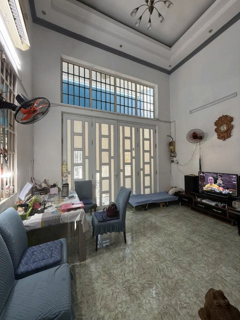 NHÀ NGANG 6M ( 6x11 )  HIẾM - KẾ BÊN HIM LÀM - 2 TẦNG CŨ TIỆN XÂY MỚI  - HẺM XE HƠI - TRẦN XUÂN SOẠN THÔNG QUA HIM LAM -  CHỈ 5TỶ 950