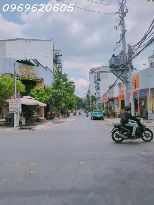 Nhà Mai Văn Vĩnh Quận 7, dòng tiền lên đến 600 triệu / năm, nhỉnh 6 tỷ. Gọi ngay Vinh Nhà Phố
