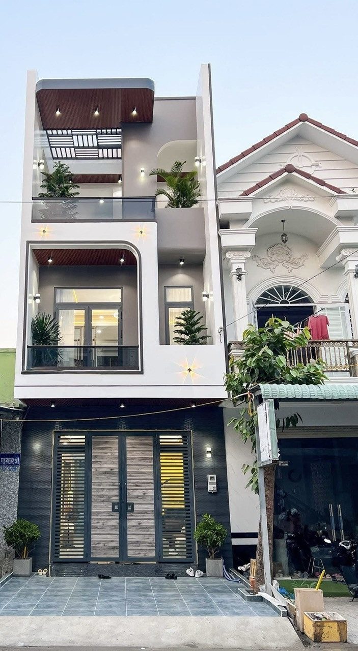 Bán gấp nhà giá tốt cực hiếm tại Lâm Văn Bền, Q7 giá 4tỷ9/ 84m2 có sổ hồng riêng. Có ngân hàng hỗ trợ vay