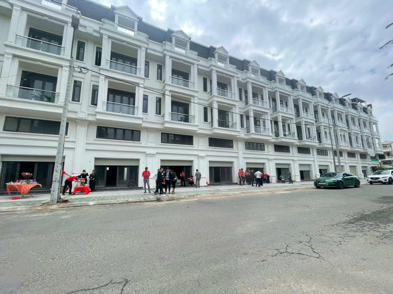 Bán nhà 100m² ngang 5m giá 14.5 tỷ tại Phường Tân Hưng Thuận Quận 12