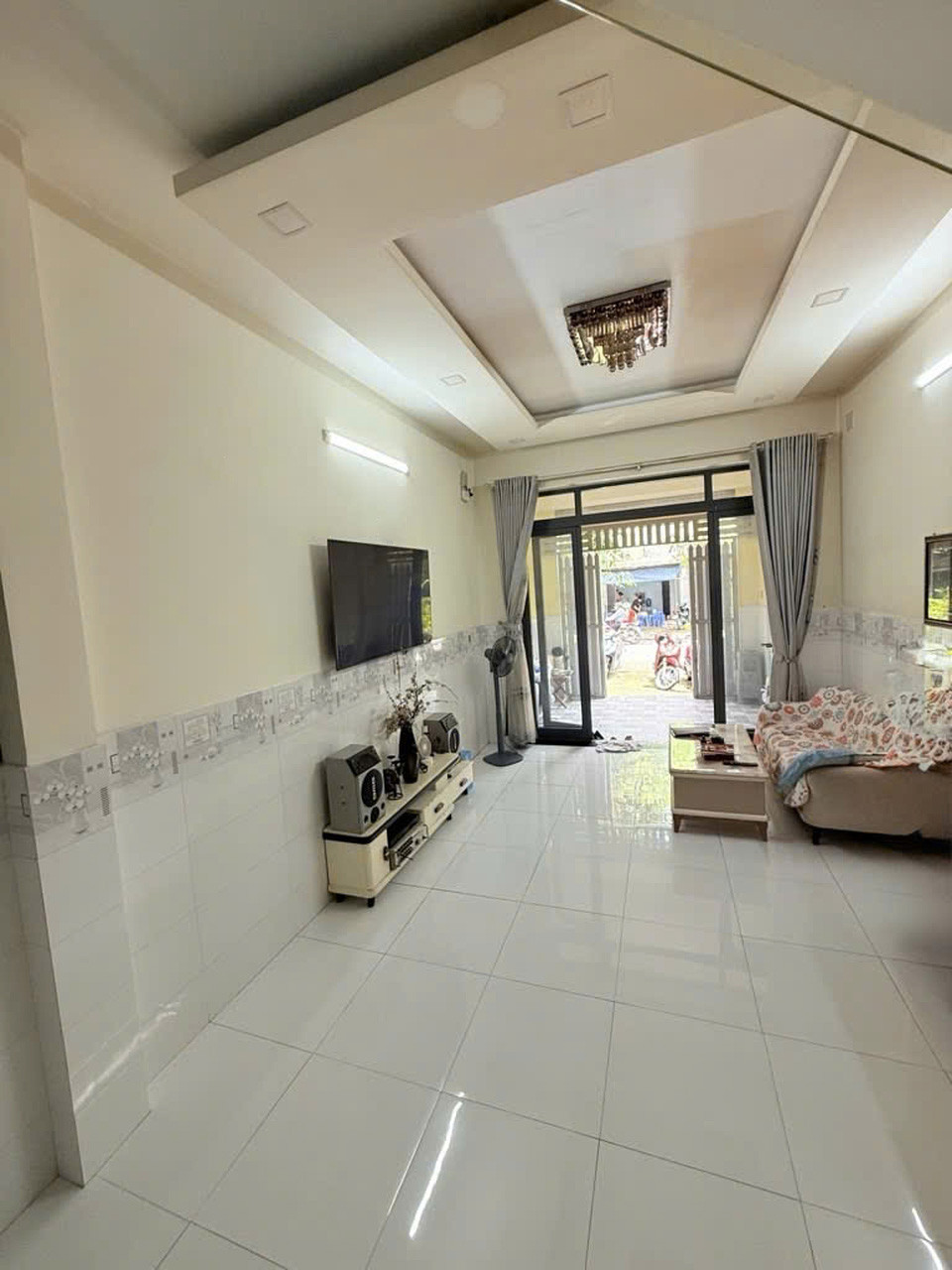 O1900 💖 Nhà Mặt tiền Song Hành Q12, SHR, Vuông, 4x18m, 9.x tỷ