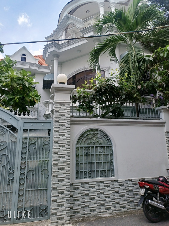 Bán biệt thự sân vườn đ. Lâm Văn Bền, ngang khủng 14 * 20m, chỉ 29 tỷ