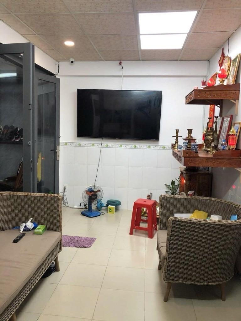 Bán nhà Trần Xuân Soạn (xe hơi gần cửa); 3.9x13m; thu nhập 20tr/tháng; sổ hồng; 6,7 tỷ