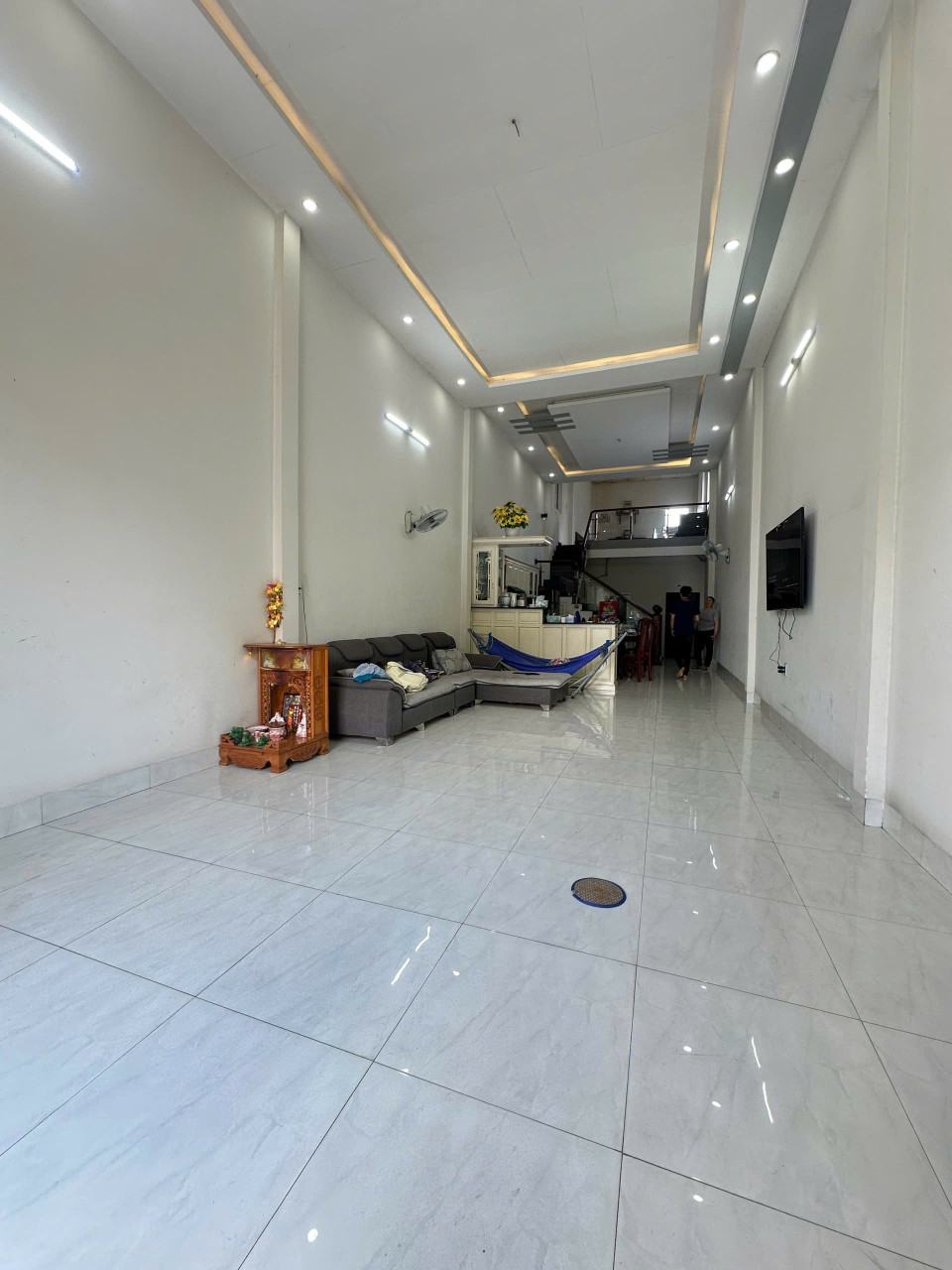 NHÀ MÊ LỮNG MẶT TIỀN NGUYỄN VĂN CỪ