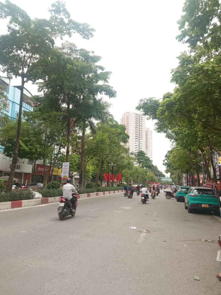 Bán Nhà Tân Mai 35m2, 5 tầng, Ô tô 10m, ngõ thông, SĐCC, nhỉnh 6 tỷ