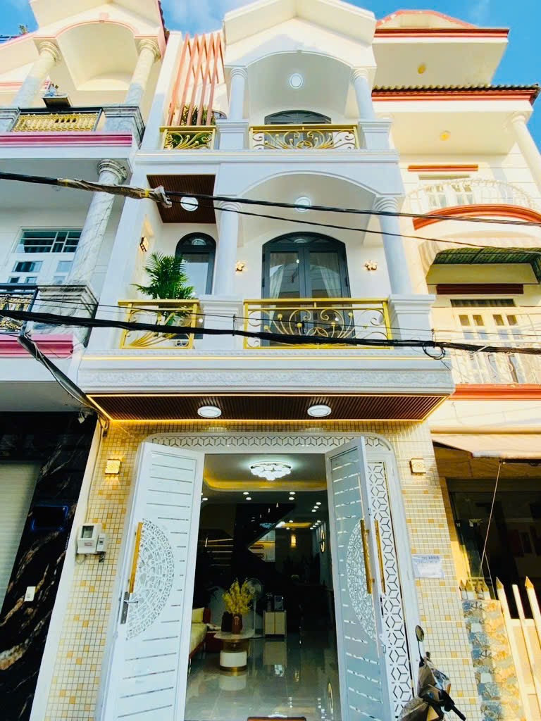 Nhà đẹp full nội thất trung tâm quận 7 giá tốt