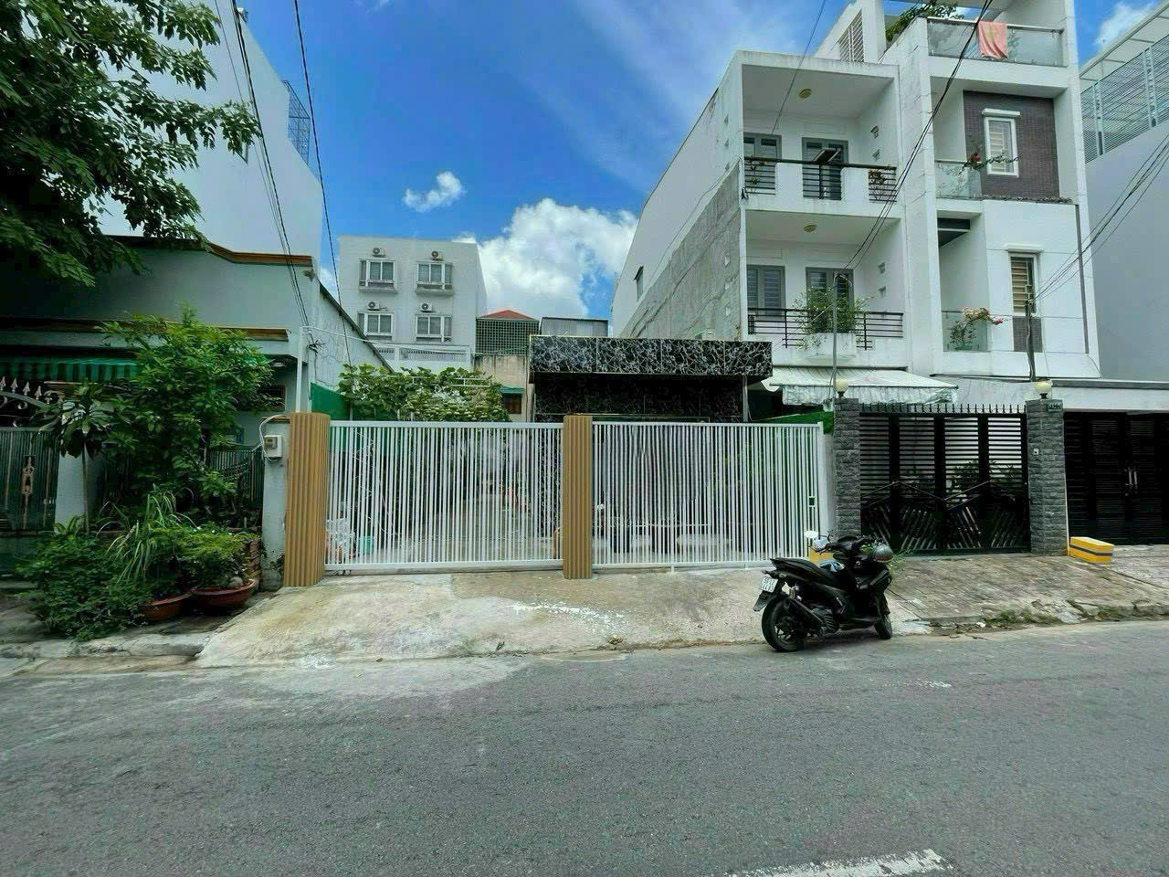 đất trống 8x18m đường 49 Phường Tân Quy Q7, giá tốt xây BT, CHDV