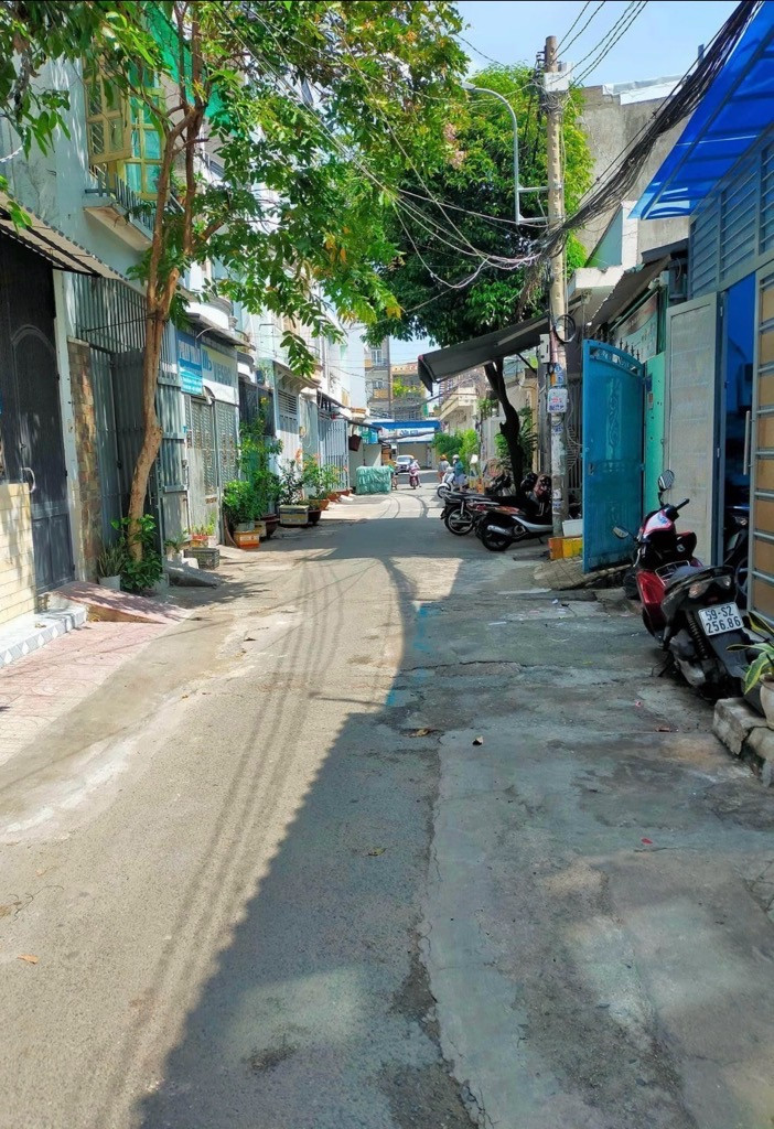 ☎️ MẶT TIỀN KINH DOANH - DƯƠNG THIỆU TƯỚC - ĐƯỜNG 8M - GẦN EON TÂN PHÚ - 71M2- NGANG 5M- ĐANG CHO THUÊ 8TR/01 THÁNG - CHỈ 6.6 TỶ 

LH: 📱0934159749 Thắng