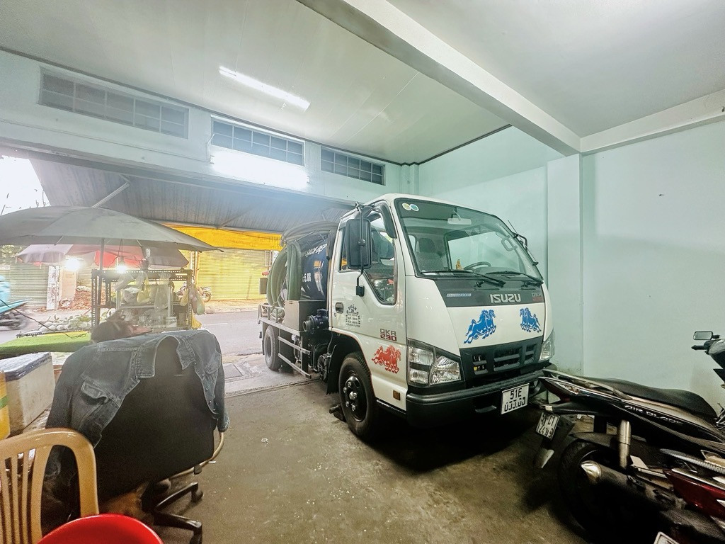 Bán nhà mặt tiền 2 tầng phú thọ hòa 5m3×18m 100m²  Quận Tân Phú