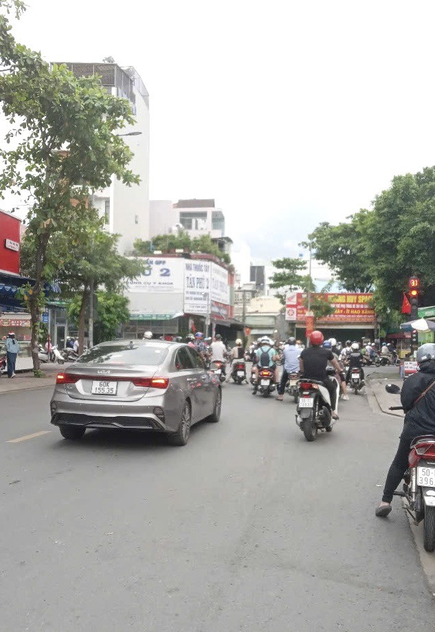 Bán nhà mặt tiền  tân quý 5 TẦNG 5×20m Phường Tân Quý Quận Tân Phú