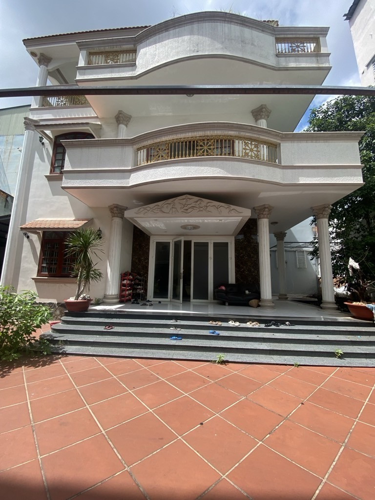 Nhà 3 Tầng ( DT: 13.3 x 34 = 452m² ) giá 45 tỷ Phường 15 , Tân Bình