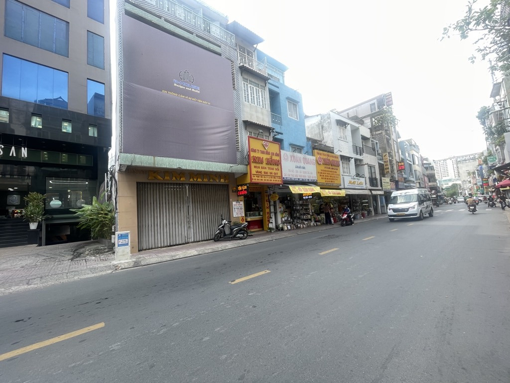 Gấp - Tòa Nhà 11 Tầng Cần Bán, giá 165 tỷ Phường 5 - Tân Bình.