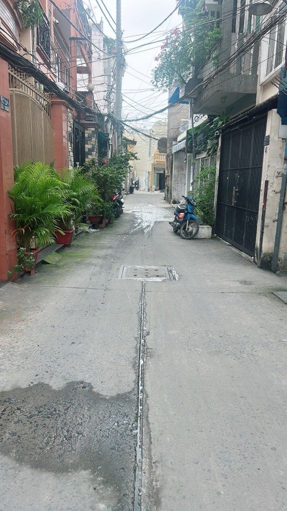 Bán nhà 2 Tầng Bành Văn Trân Tân Bình