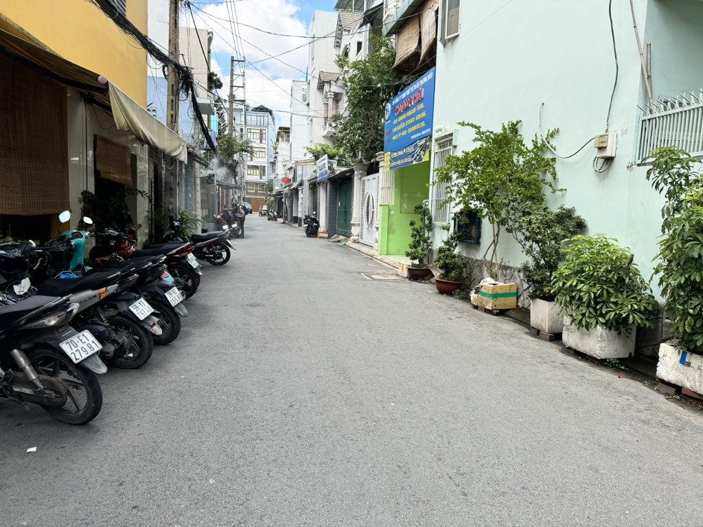 Bán nhà 2 Tầng Lê Bình Tân Bình