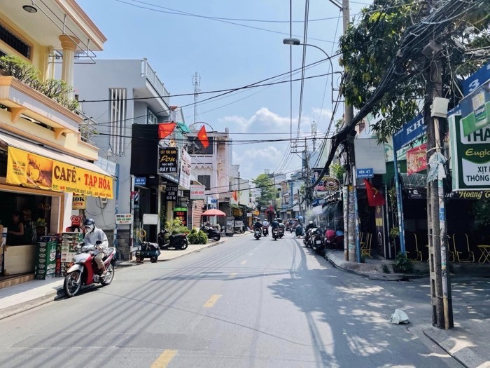 Bán gấp nhà 2 tầng mặt tiền Nguyễn Quý yêm Sơn Tân Phú