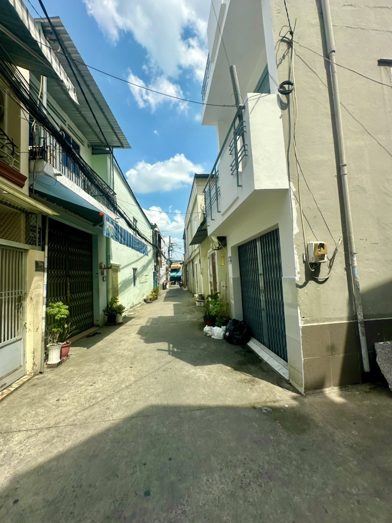 Bán nhà 2 4×10m trần văn ơn Phường Tân Sơn Nhì Quận Tân Phú