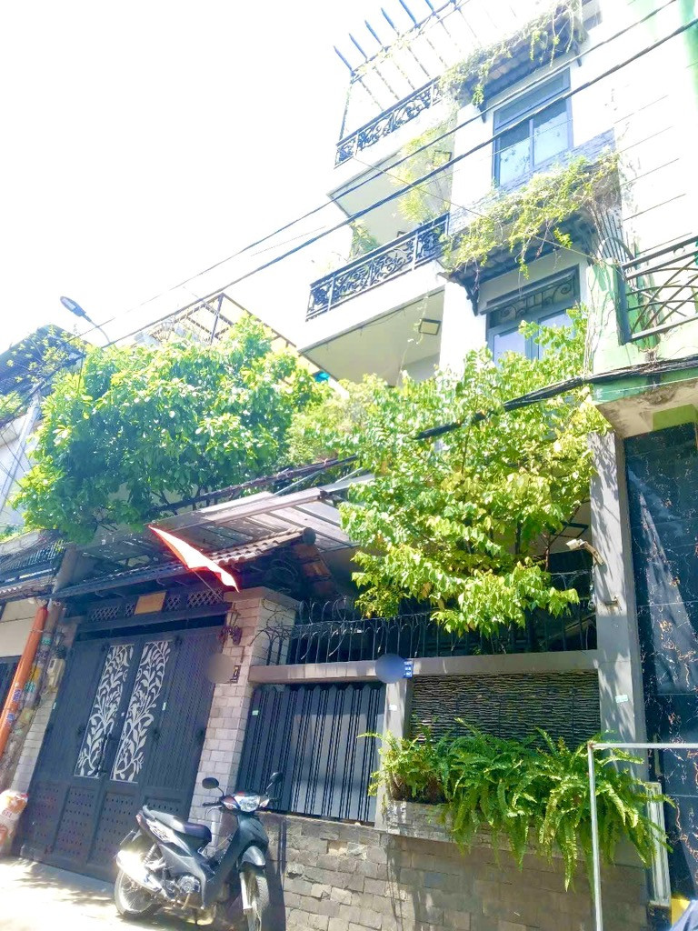 Bán nhà 104m² ngang 8m giá 13.9 tỷ tại Phường Tân Sơn Nhì Quận Tân Phú