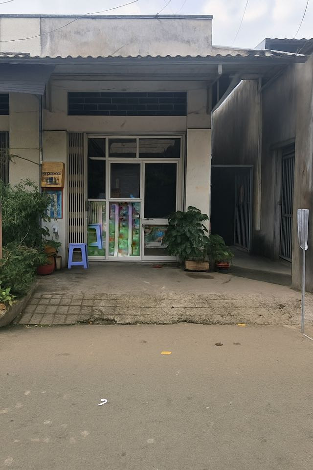 BÁN NHÀ 5X20 MẶT TIỀN KHU DÂN CƯ (GỒM KIOT + 4 PHÒNG TRỌ) GẦN BON CHEN, Nhỉnh 5tỷ