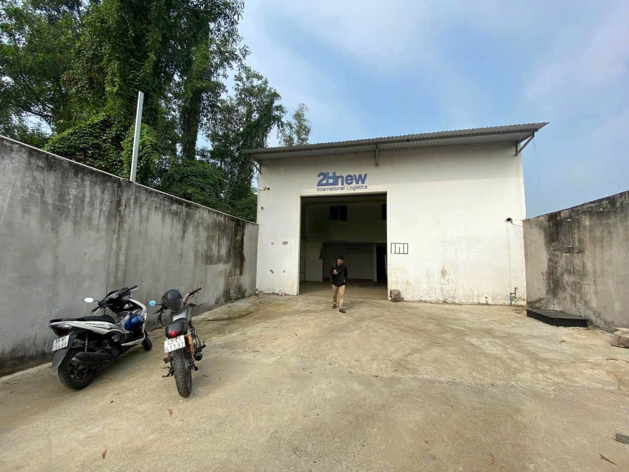 Cho thuê kho 10x42m, mặt tiền Nguyễn Văn Cự, Tân Tạo A, Bình Tân