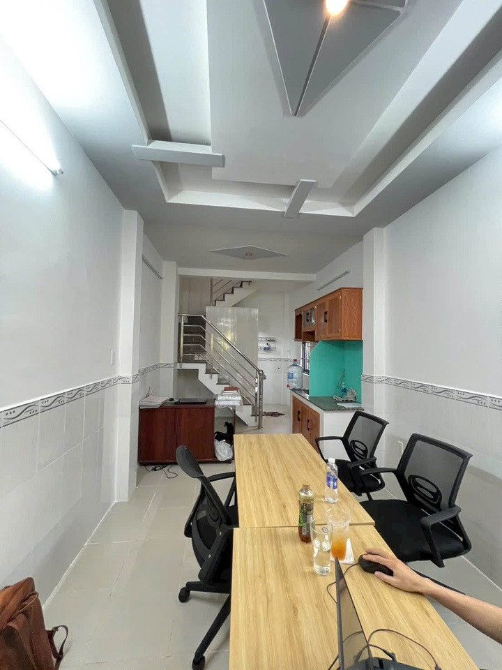 BÁN NHÀ 2 TẦNG 32M² HẺM XE HƠI NGAY TỈNH LỘ 10, TRẦN VĂN GIÀU, SÔNG CHÙA, CHỈ HƠN 3 TỶ