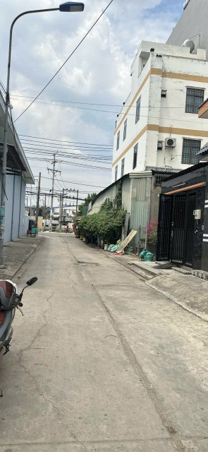 Bán đất 70m² ngang 4m giá 4.6 tỷ Phường Tân Tạo