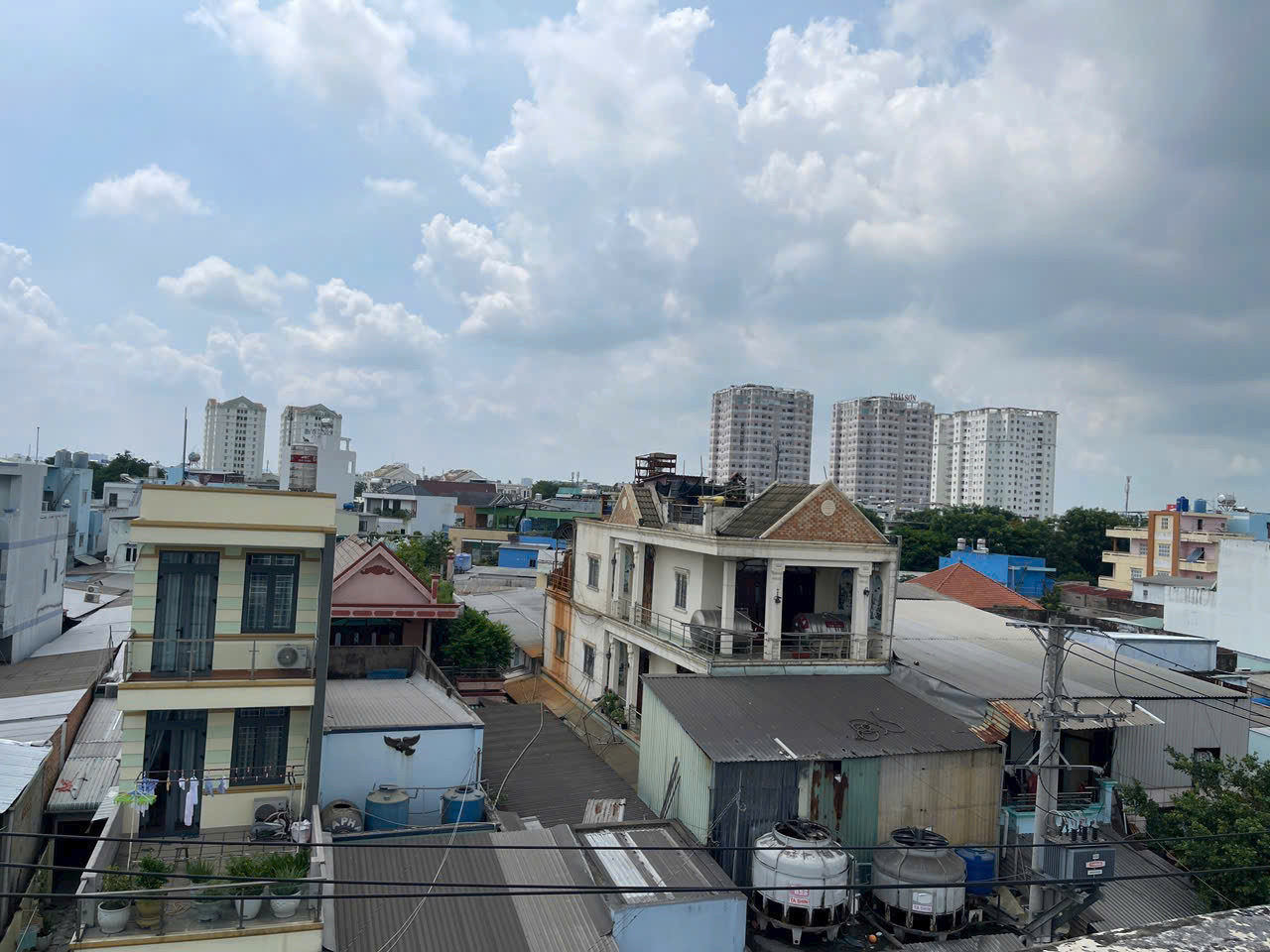 MTKD ĐƯỜNG TRẦN THANH MẠI - 5×20M² - 4 TẦNG - SỔ NỠ HẬU - BANK ĐỊNH GIÁ 8 TỶ -CHÍNH CHỦ GỬI CHỈ 7.X TỶ