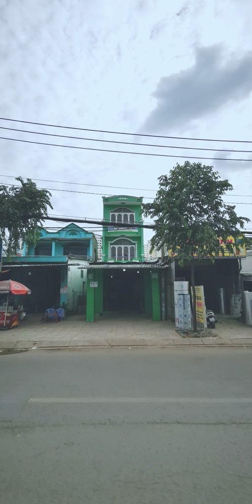 Bán nhà 3 tầng mặt tiền TL 10 185m²  Phường Tân Tạo Quận Bình Tân