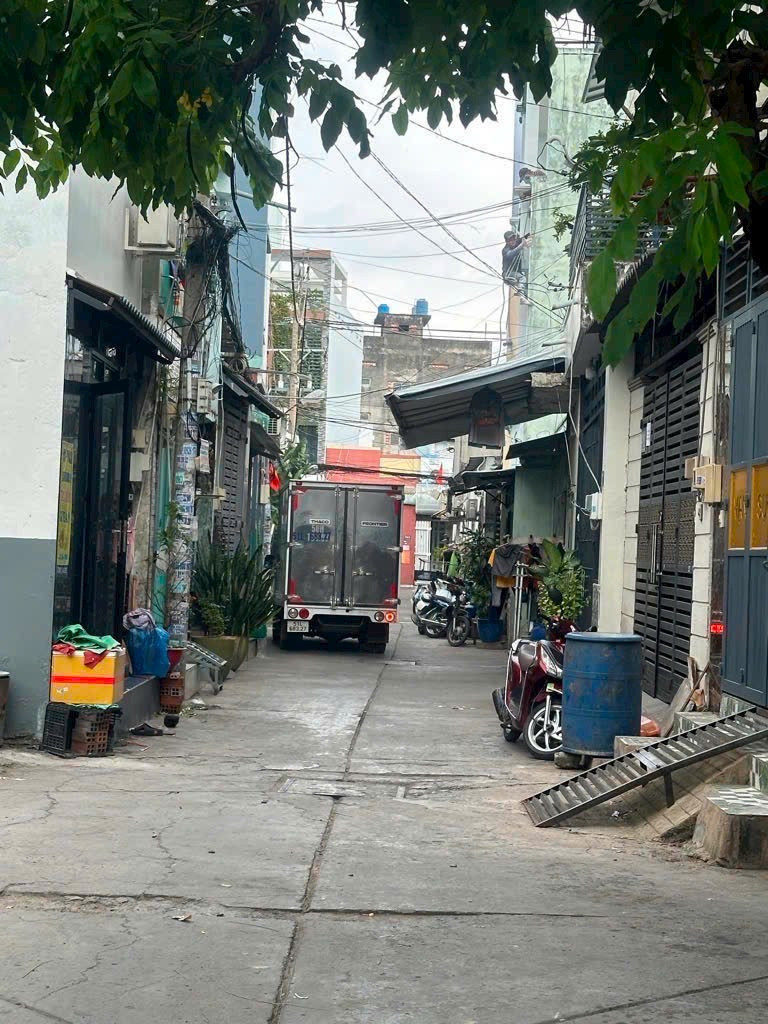 Bán nhà 2 tầng Lê đình cẩn 32m² 3.55 tỷ tại Phường Tân Tạo Quận Bình Tân