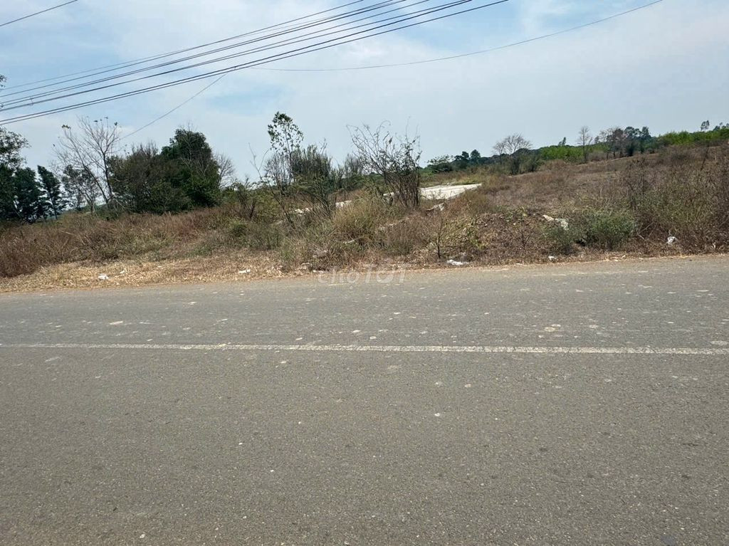 Bán đất 571.6m² ngang 10m giá 1.9 tỷ Phường Tân Thành