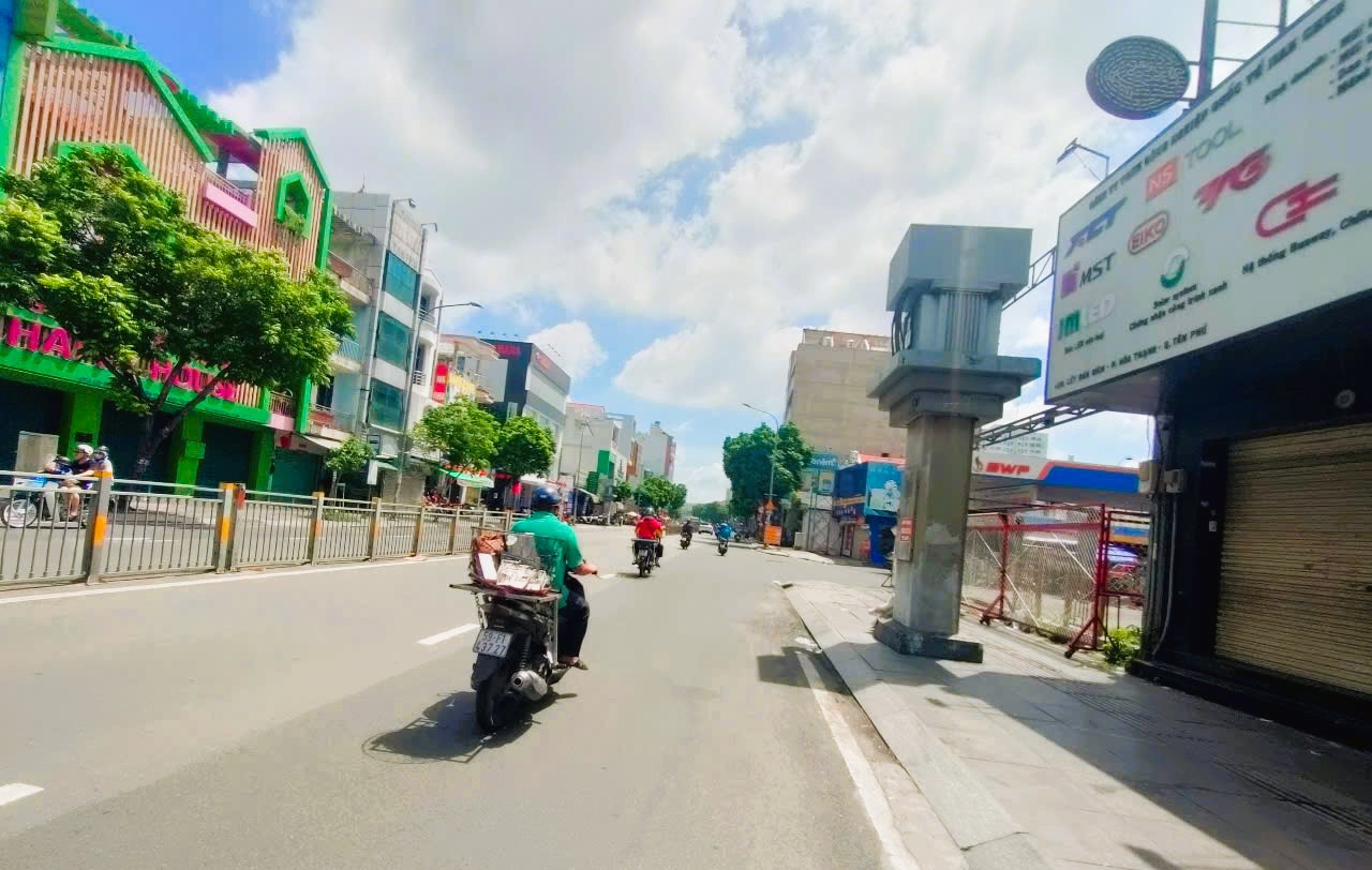 💥 Cho thuê nhà góc 2mt Lũy Bán Bích, 4.5x20, 4 tầng, 2x tr 💥