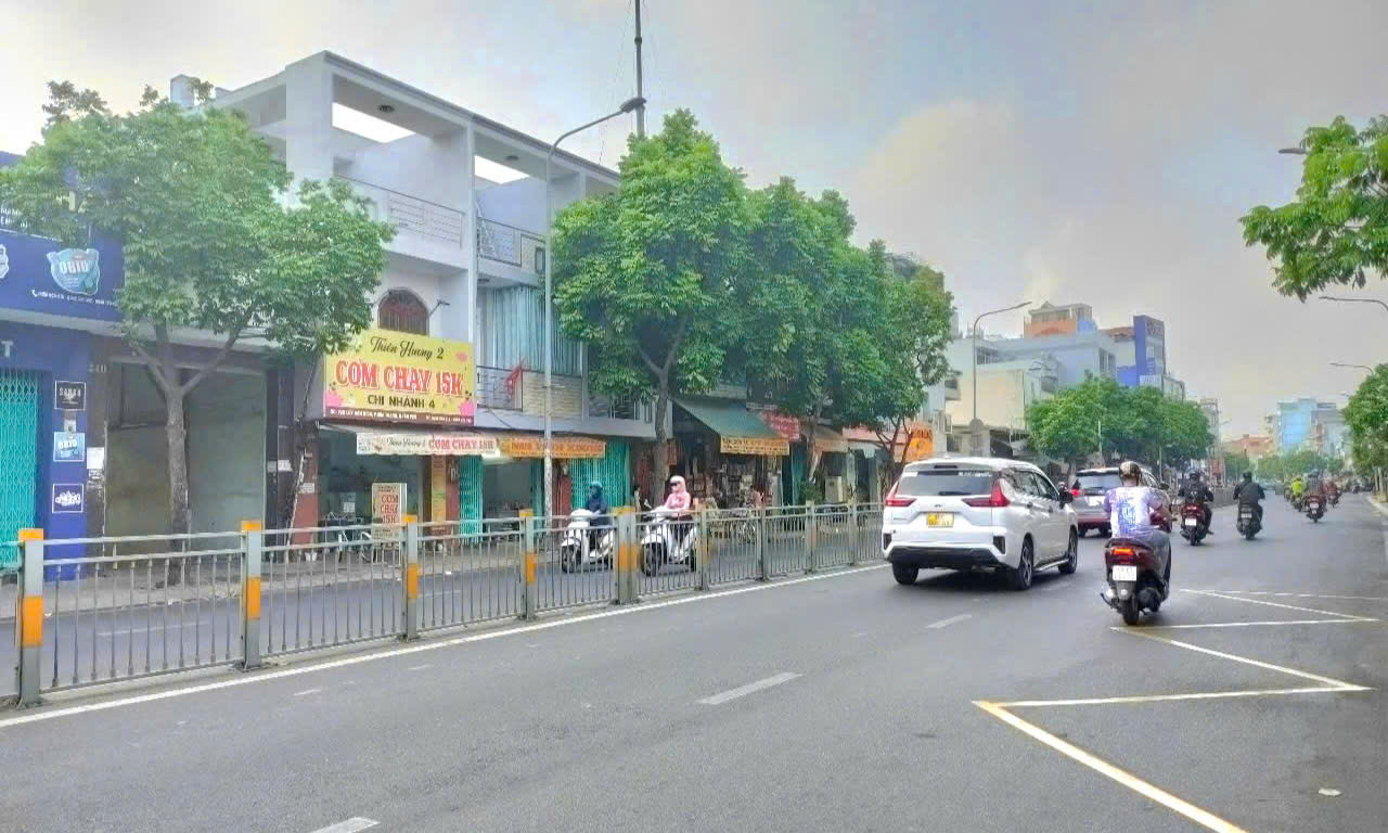 🔥 cho thuê nhà mt số 8xx Lũy Bán Bích, Tân Phú, 4x20, 2 tầng, 25tr/ Th 🔥
