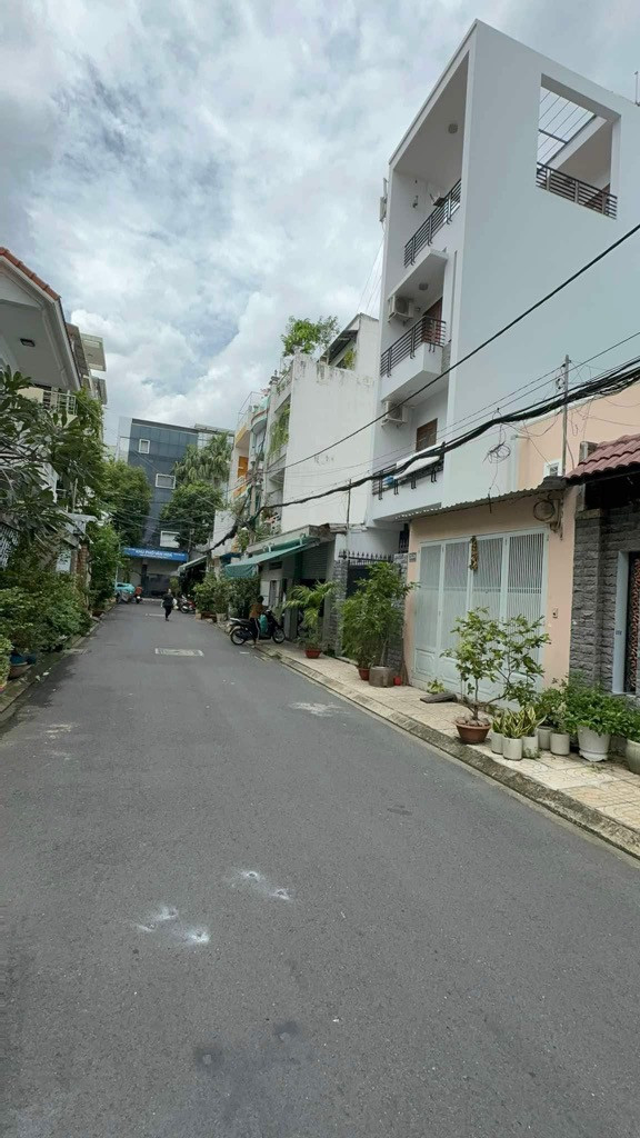 Bán nhà 112m² ngang 8m giá 17.8 tỷ tại Phường Tân Thành Quận Tân Phú