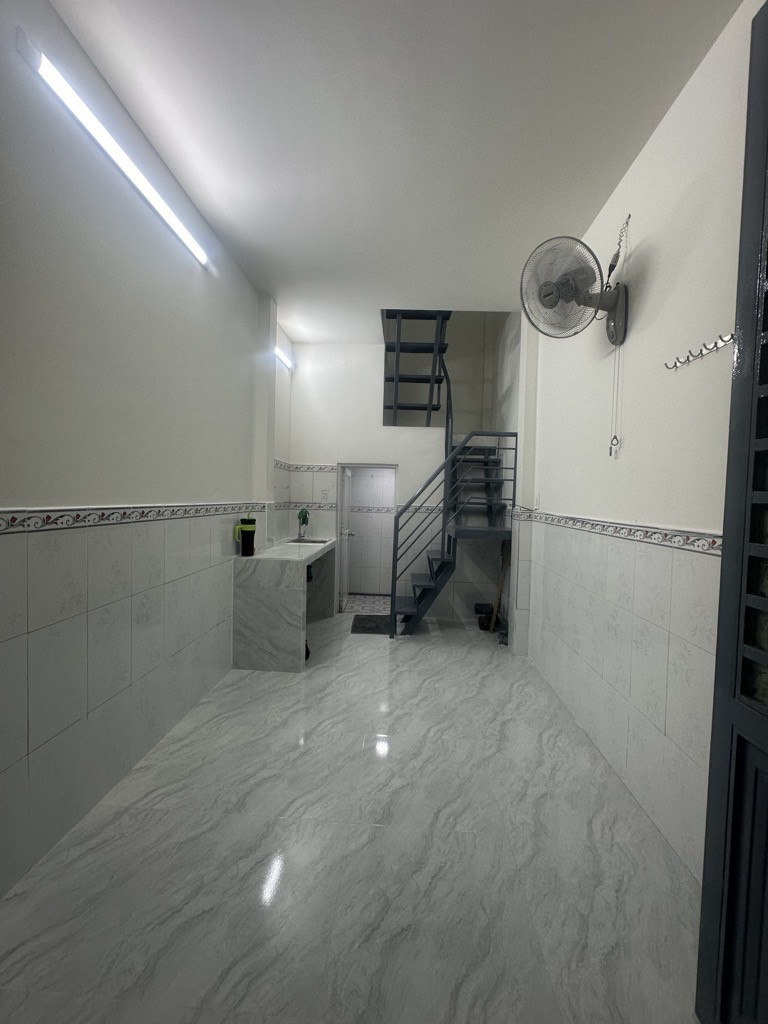 BÁN NHÀ TÂN PHÚ - NHỈNH 1 TỶ MÀ ACB CHO VAY 700