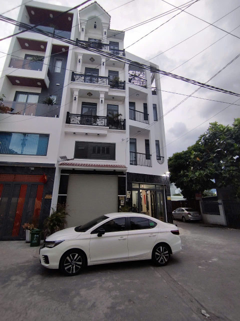 Bán nhà mới 3 tầng góc siu đẹp giá tốt. Tân thới Hiệp 13