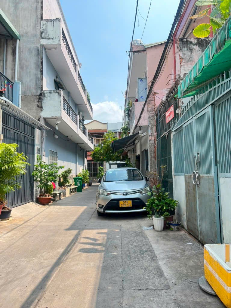 Bán gấp nhà hẻm 75 LÝ THÁNH TÔNG TÂN  PHÚ