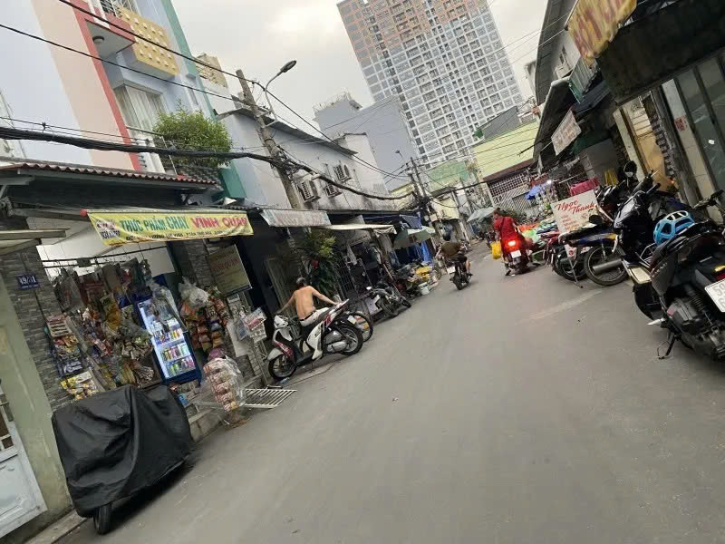 Hiếm! Nhà mặt tiền gần Lũy Bán Bích, 65m2, Giá chỉ nhỉnh 7 tỷ, KD đỉnh